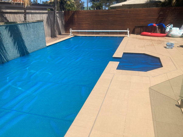 pool style sun blanket